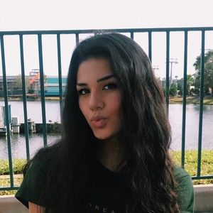 Meet your Posher, Nina